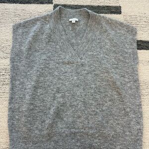 Topshop Charcoal V-Neck women’s Sweater vest Sz 8-10 new no tags
